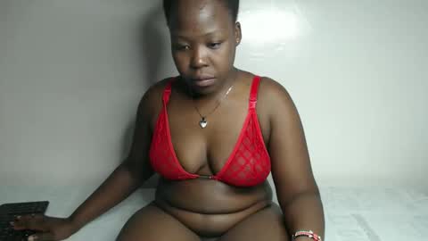 Snapshot of fabbie01 chatting on 12.03.25 Miss Fabby online show from 12.03.25