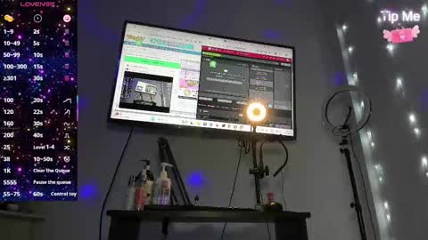 Snapshot of faberdubois1 chatting on 11.26.25 camila online show from 11.26.25