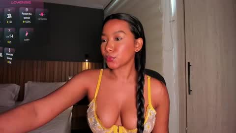 Thianna online show from 04.13.26