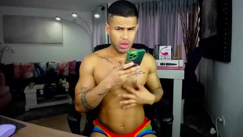 Snapshot of fabilatindick20 chatting on 10.11.25 Fabian online show from 10.11.25