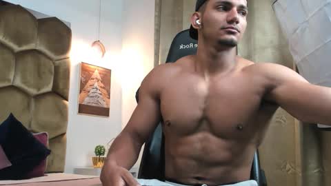 Snapshot of fabiorissi chatting on 11.29.25 FABIO online show from 11.29.25