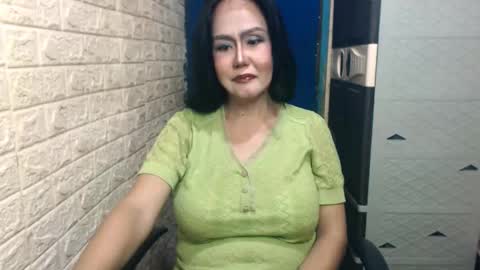 Snapshot of face_value chatting on 09.29.25 Anitha online show from 09.29.25