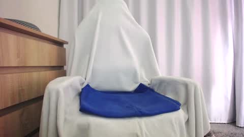 Snapshot of faceless___ chatting on 12.10.24 Bree online show from 12.10.24