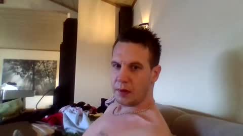 Dennis online show from 02.05.25