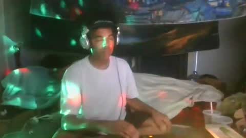 Snapshot of fadeyisteven32 chatting on 06.15.26 fadeyisteven32 online show from 06.15.26