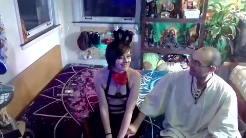 faewildflower online show from 11.14.25