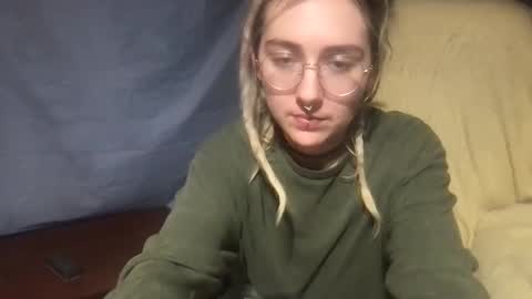 Snapshot of faexoxoxo chatting on 12.14.24 Fae online show from 12.14.24