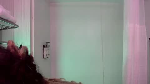 Snapshot of faexoxoxo chatting on 09.25.25 Fae online show from 09.25.25