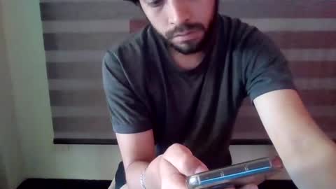 Snapshot of failthetest22 chatting on 11.08.25 failthetest22 online show from 11.08.25