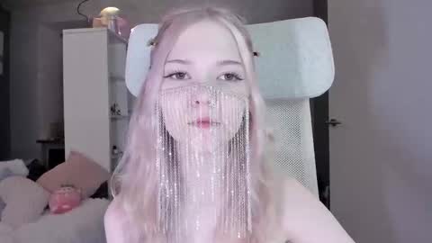 Snapshot of fairy_casey chatting on 02.28.25 fairy_casey online show from 02.28.25