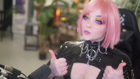 Snapshot of faith_chan chatting on 12.07.24 faith_chan online show from 12.07.24