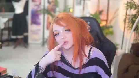 Snapshot of faith_chan chatting on 02.07.25 faith_chan online show from 02.07.25