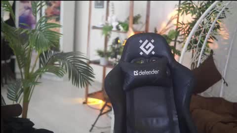 Snapshot of faith_chan chatting on 03.02.25 faith_chan online show from 03.02.25