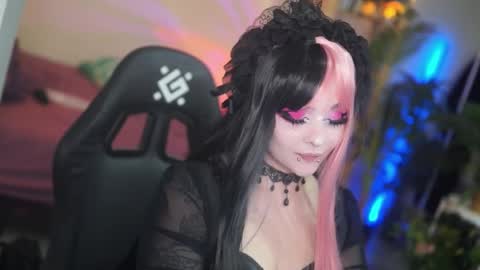 Snapshot of faith_chan chatting on 09.26.25 faith_chan online show from 09.26.25