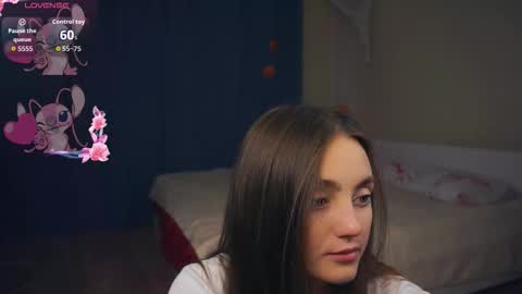 Snapshot of falineellson chatting on 11.05.25 Erika online show from 11.05.25