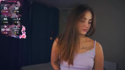 Snapshot of falineellson chatting on 11.12.25 Erika online show from 11.12.25