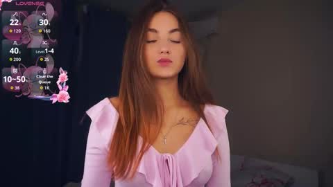 Snapshot of falineellson chatting on 11.26.25 Erika online show from 11.26.25