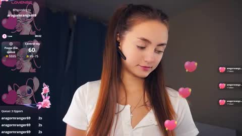 Snapshot of falineellson chatting on 11.28.25 Erika online show from 11.28.25