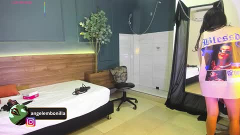 Snapshot of fallen_angel999777 chatting on 02.10.26 Megan 630 1330 -5 online show from 02.10.26