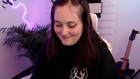 Snapshot of fallenag__ chatting on 04.17.26 OF fallenag 1 online show from 04.17.26