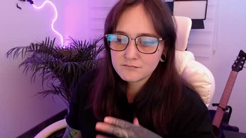 Snapshot of fallenag__ chatting on 05.21.26 OF fallenag 1 online show from 05.21.26