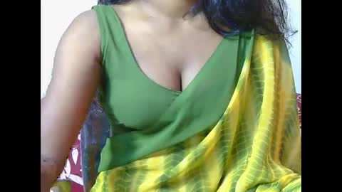 Snapshot of fancy_doll1 chatting on 01.08.26 fancy doll online show from 01.08.26