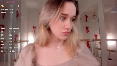 fancyamelia online show from 12.20.25