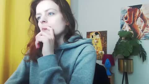 Snapshot of fancynadine chatting on 12.04.24 Nadine online show from 12.04.24