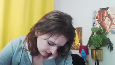 Snapshot of fancynadine chatting on 12.04.24 Nadine online show from 12.04.24