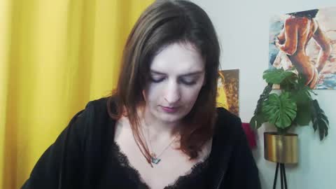 Snapshot of fancynadine chatting on 12.10.24 Nadine online show from 12.10.24