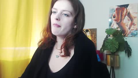 Snapshot of fancynadine chatting on 12.17.24 Nadine online show from 12.17.24