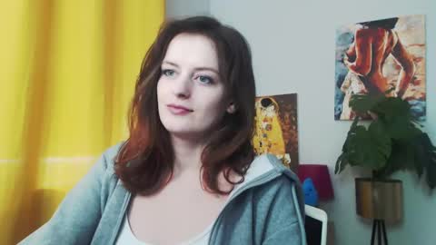 Snapshot of fancynadine chatting on 12.19.24 Nadine online show from 12.19.24