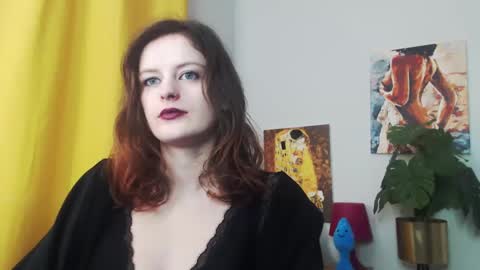 Snapshot of fancynadine chatting on 12.21.24 Nadine online show from 12.21.24