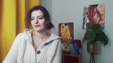 Snapshot of fancynadine chatting on 01.08.25 Nadine online show from 01.08.25