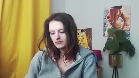 Snapshot of fancynadine chatting on 01.10.25 Nadine online show from 01.10.25