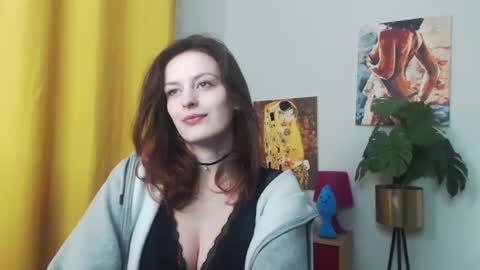 Snapshot of fancynadine chatting on 01.11.25 Nadine online show from 01.11.25