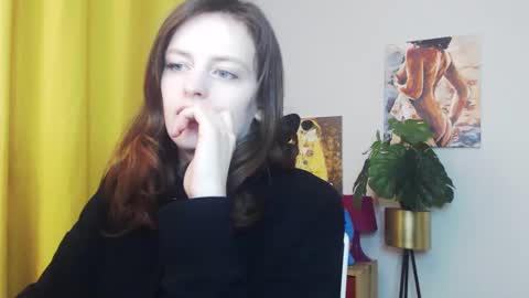 Snapshot of fancynadine chatting on 02.03.25 Nadine online show from 02.03.25