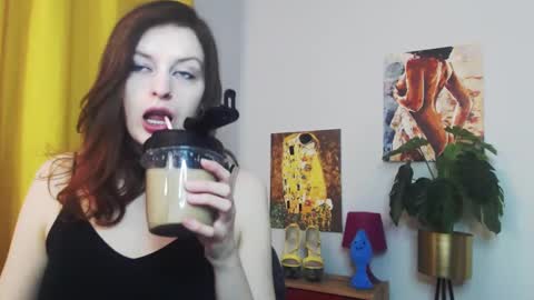 Snapshot of fancynadine chatting on 02.05.25 Nadine online show from 02.05.25