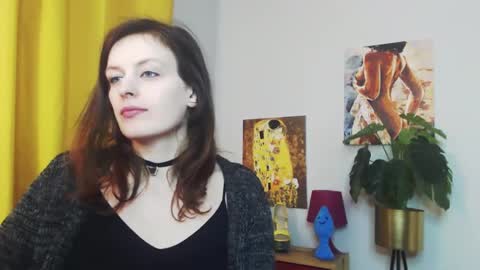 Snapshot of fancynadine chatting on 02.05.25 Nadine online show from 02.05.25