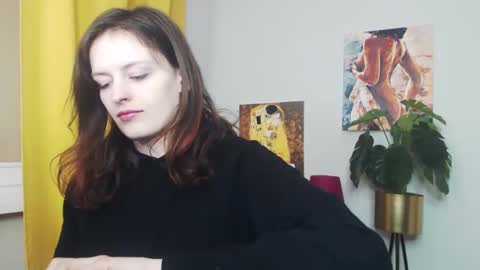 Snapshot of fancynadine chatting on 02.06.25 Nadine online show from 02.06.25