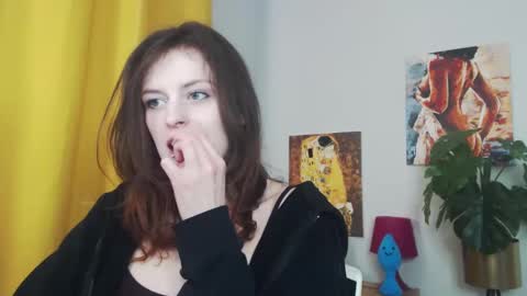 Snapshot of fancynadine chatting on 02.26.25 Nadine online show from 02.26.25