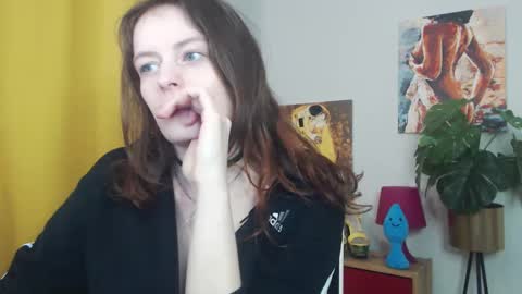 Snapshot of fancynadine chatting on 03.12.25 Nadine online show from 03.12.25