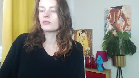 Snapshot of fancynadine chatting on 09.23.25 Nadine online show from 09.23.25