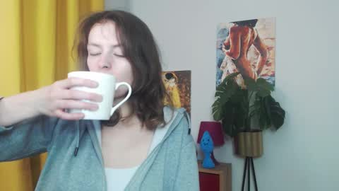 Snapshot of fancynadine chatting on 10.12.25 Nadine online show from 10.12.25