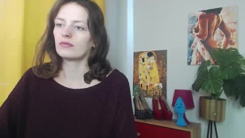 Snapshot of fancynadine chatting on 11.08.25 Nadine online show from 11.08.25