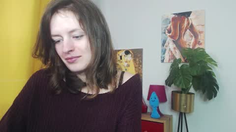 Snapshot of fancynadine chatting on 11.12.25 Nadine online show from 11.12.25