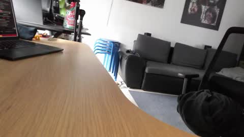 Snapshot of fandedanny chatting on 09.16.25 fandedanny online show from 09.16.25