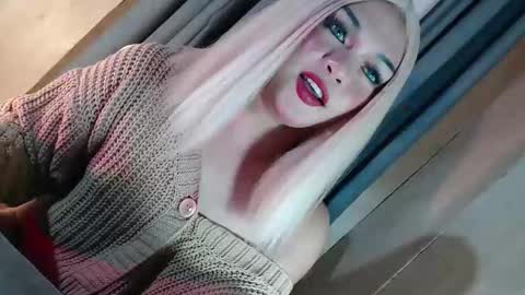 DANIELLA - DONT FORGET TO GIVE ME A THUMBSU UP online show from 02.13.26