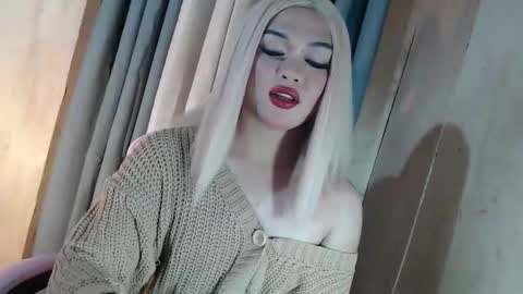 DANIELLA - DONT FORGET TO GIVE ME A THUMBSU UP online show from 05.09.26