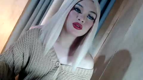 DANIELLA - DONT FORGET TO GIVE ME A THUMBSU UP online show from 05.21.26